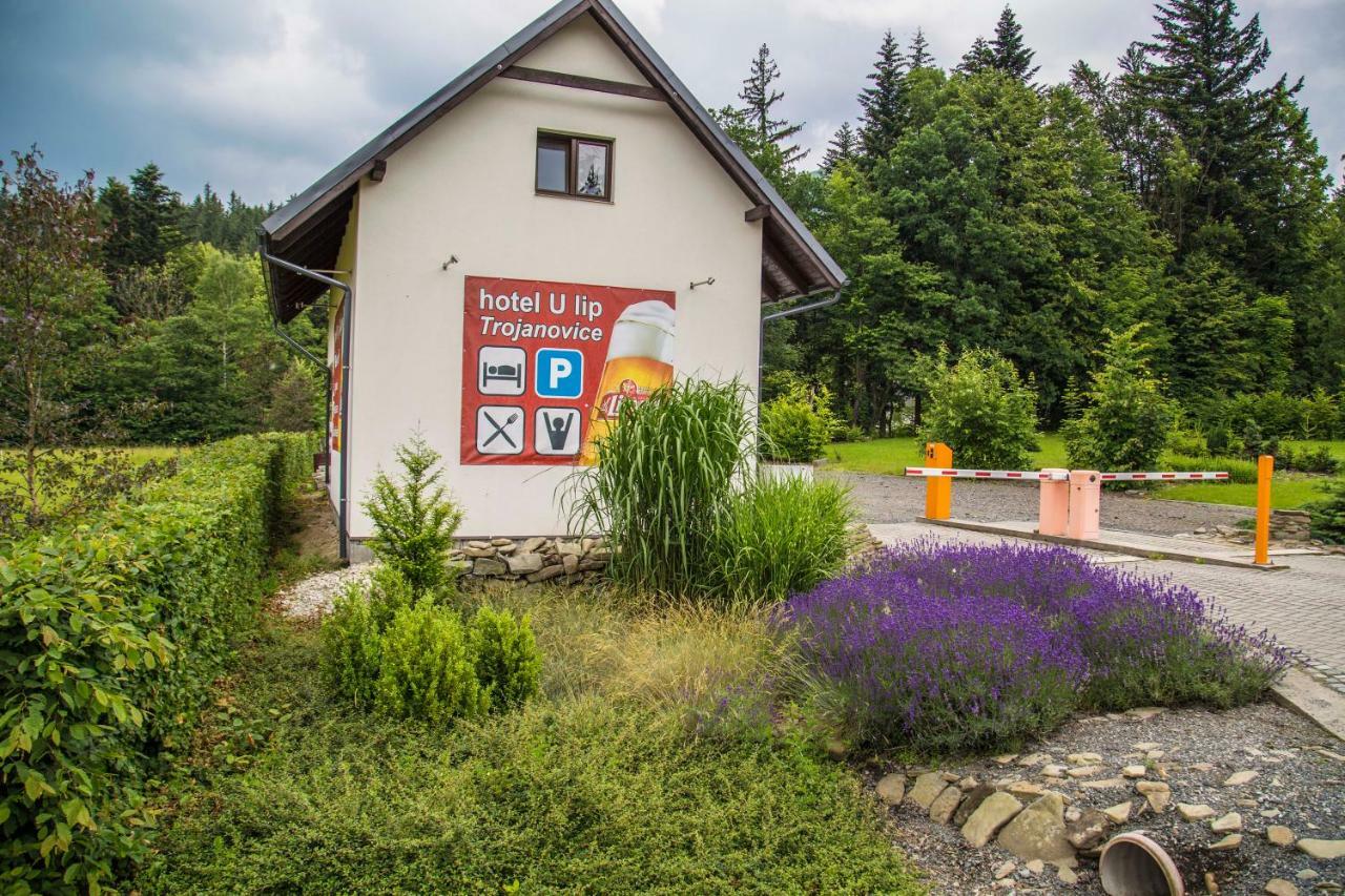 Hotel U Lip Trojanovice Френштат-под-Радгоштєм Екстер'єр фото